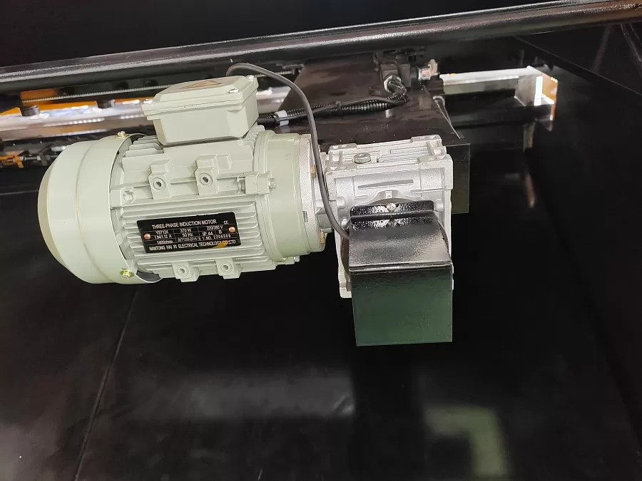 Гильотина гидравлическая Stalex HSB 3200x8