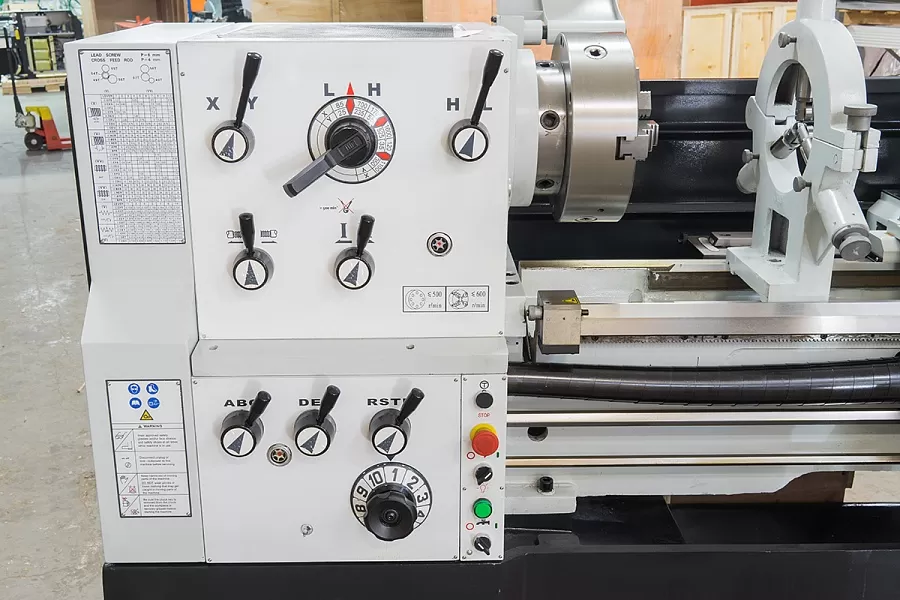 Станок токарно-винторезный STALEX C6256/1000