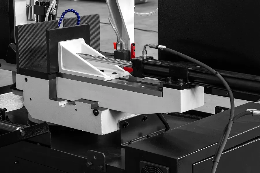 Гидравлический ленточнопильный станок Stalex BS460G-JC SERVO