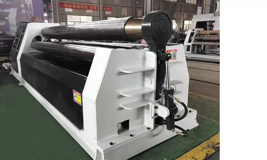 Четырехвалковый гидравлический вальцовочный станок STALEX W12-6x2000