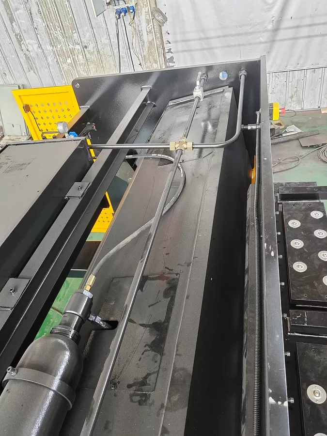 Гильотина гидравлическая Stalex HSB 3200x8